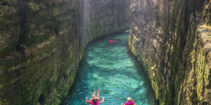 Xcaret Plus em Xcaret com acesso completo, rios subterrâneos, atividades culturais e experiência premium no Caribe.