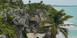 Tour às ruínas de Tulum, com vistas para o mar do Caribe e história da civilização maia.