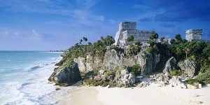 Sítio arqueológico de Tulum no Caribe mexicano